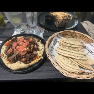Dip de hummus con Filete