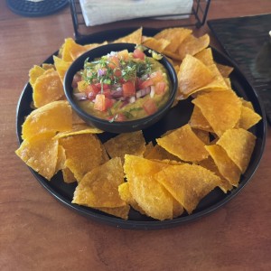 PA COMPARTIR - Guacamole con chips