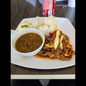Comida con Ropa vieja 
