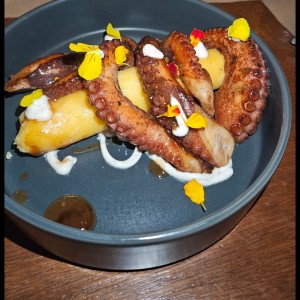 Pulpo caramelizado en raspadura