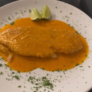 Filete de corvina a ajillo