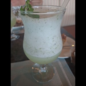 limonada con hierbabuena
