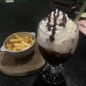 Frappe de chocolate blanco con papas
