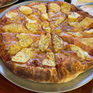 Pizza mediana Hawaiana