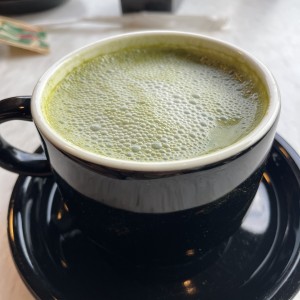 Matcha Latte con Leche de Almendras 