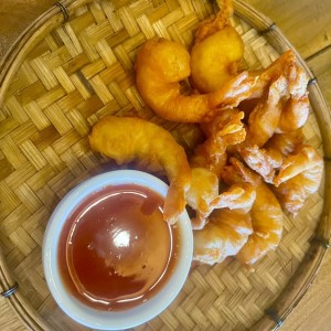 KUNG TEMPURA (Camarones Crujientes Perfectamente Fritos con Salsa Thai de Chili Dulce)