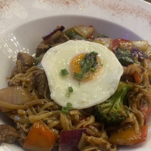 Pad Kee Mao de Carne