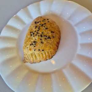 Empanada de Espinaca con Queso Crema