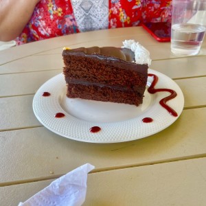 SELVA NEGRA CAKE