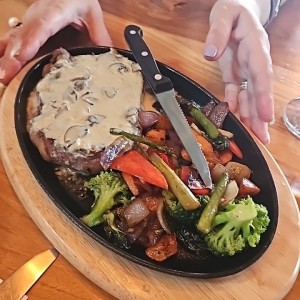 Ribeye En Salsa de Hongos