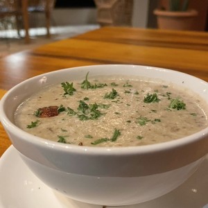 Crema de Lentejas con Chorizo y Langostinos