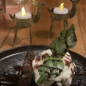 Brownie con vainilla???.