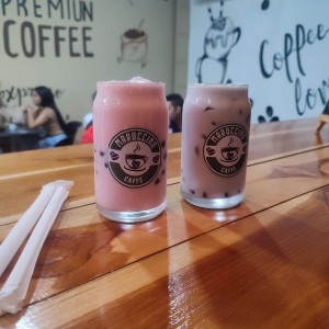 Bubble Tea Fresa y Taro.