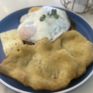 Desayunos criollos - Bistec a caballo