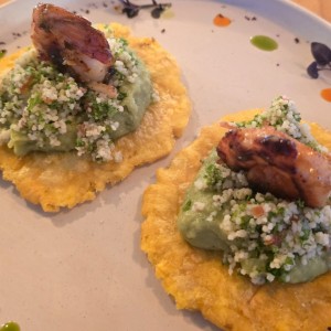 Appetizzers - Avocado Shrimps Canape