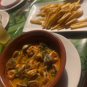 Langostinos al Vino Blanco o al Ajillo