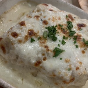 Lasagna gratinada de pollo 