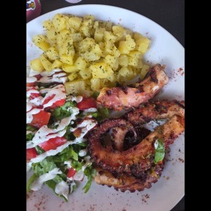 MARISCOS - PULPO AL GRILL