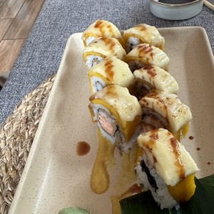 Roll salmon y queso brie