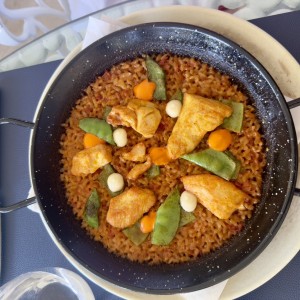 Paella valenciana de pollo