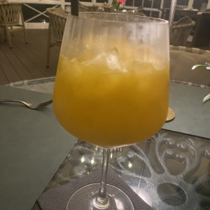 Mocktail Apricot Fizz