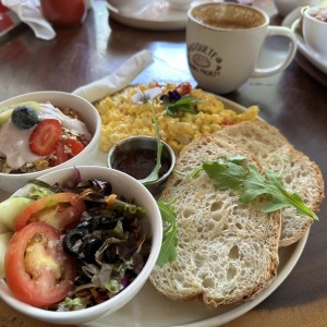 Desayuno de la casa