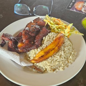 comida con carne ahumada 