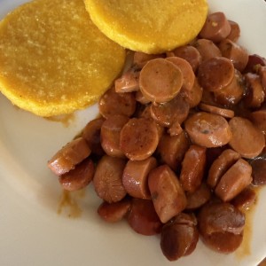 Salchicha guisada con tortilla 