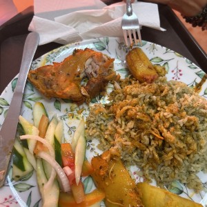 Almuerzo pollo asado 