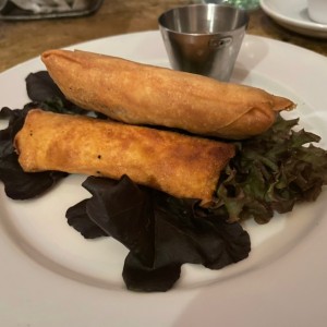 Rollos primavera rellenos de hongos Portobello, cebollina y zanahoria