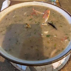 SOPA DE MARISCOS