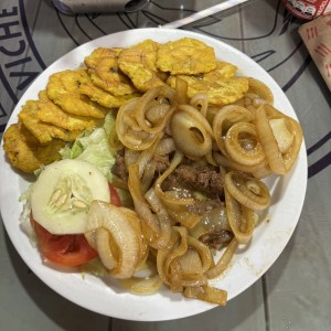 Bistec Encebollado