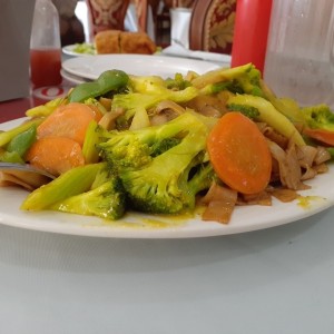 Chow Fun de vegetales