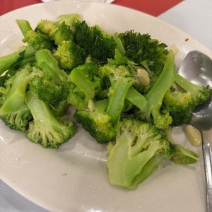 Brócoli al ajillo 