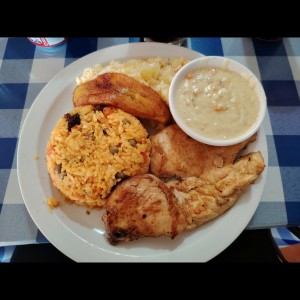 Menú del día. Con Pollo ala reina