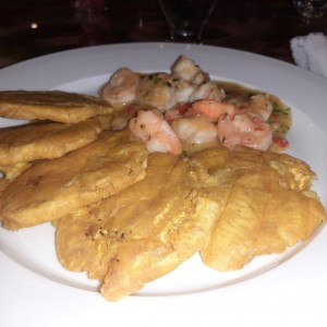 Camarones al ajillo