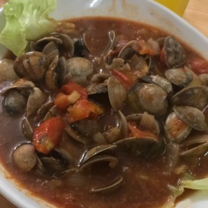 almejas a la criolla.