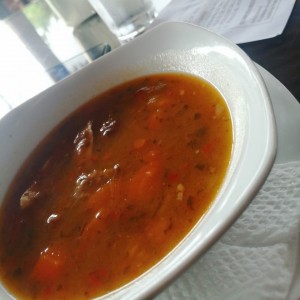 Sopa de res (entrada)