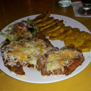 Filete de pollo a la parmigiana