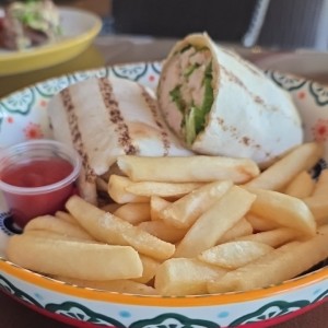 SANDWICH & WRAPS - CHICKEN CAESAR WRAP