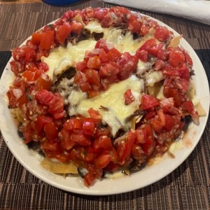 nachos fondeados de carne mechada