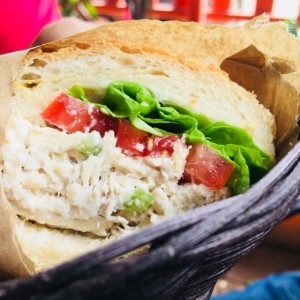 Emparedado de pollo
