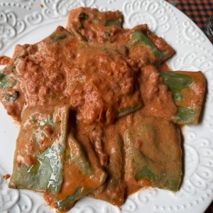 Ravioli de Ricota y Espinaca en salsa rosada