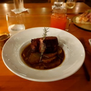 Cochinillo con papas