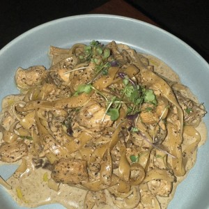 FETTUCCINE DE POLLO TRUFADO