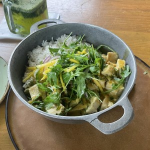 PATRIMONIO AFROANTILLANO CON PECHUGA DE POLLO