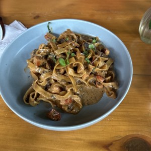 FETTUCCINE DE POLLO TRUFADO