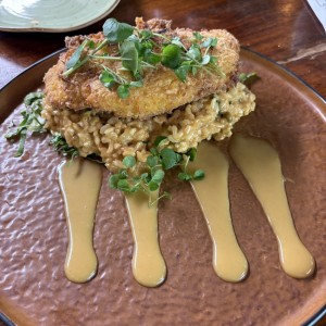 POLLO FRITO CON COCO