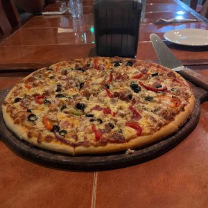 Pizza Boqueteña F: $19.50 M: $17.50 P: $9.25