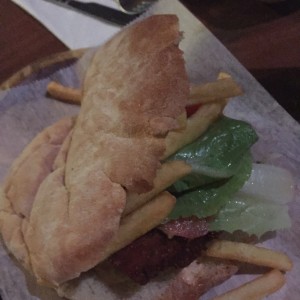 emparedado de pollo